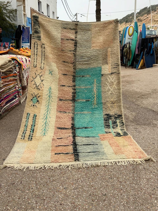 Handmade Azilal Rug, size 250 x 150 cm || 8.2 x 4.92 ft