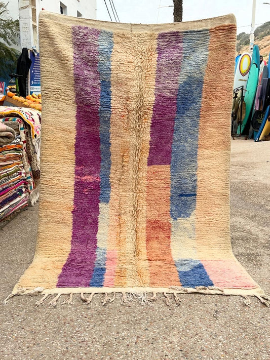 Handmade Azilal Rug, size 250 x 150 cm || 8.2 x 4.92 ft