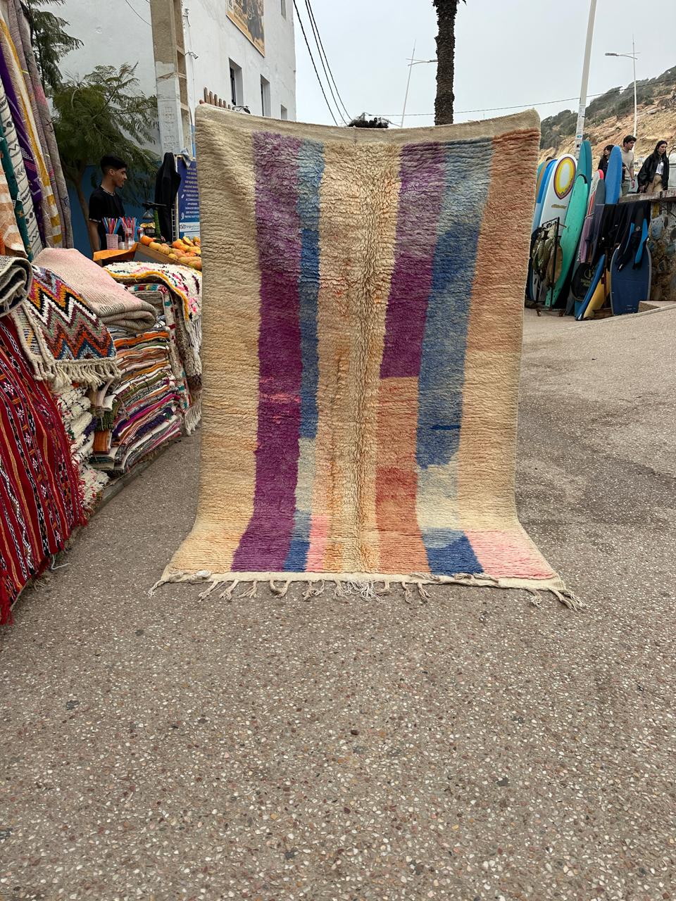 Handmade Azilal Rug, size 250 x 150 cm || 8.2 x 4.92 ft