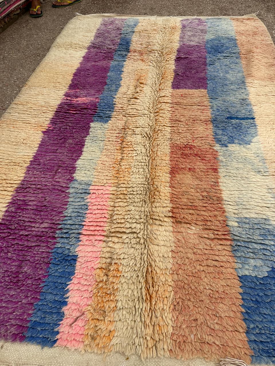 Handmade Azilal Rug, size 250 x 150 cm || 8.2 x 4.92 ft