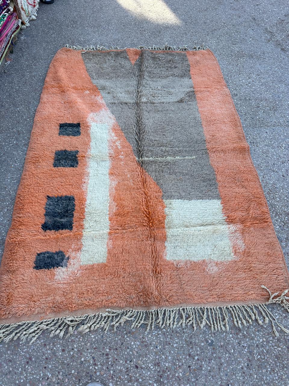 Handmade Azilal Rug, size 250 x 150 cm || 8.2 x 4.92 ft