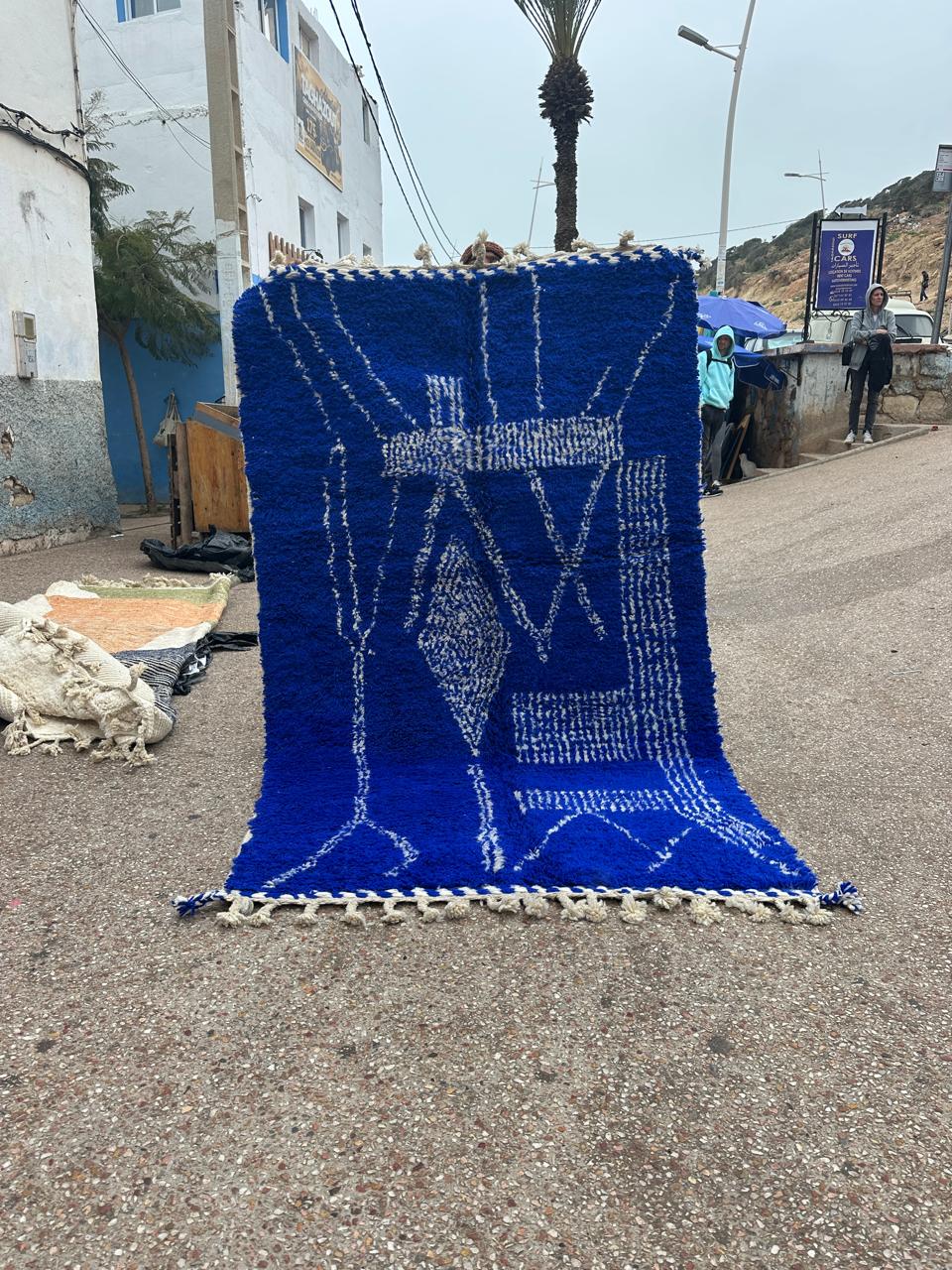 Handmade Azilal Rug, size 250 x 150 cm || 8.2 x 4.92 ft