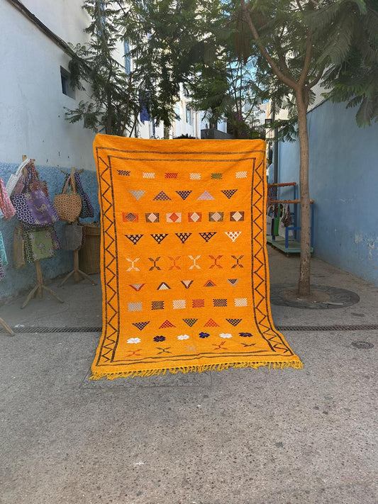 Handmade silk Rug, size 250 x 150 cm || 8.2 x 4.92 ft