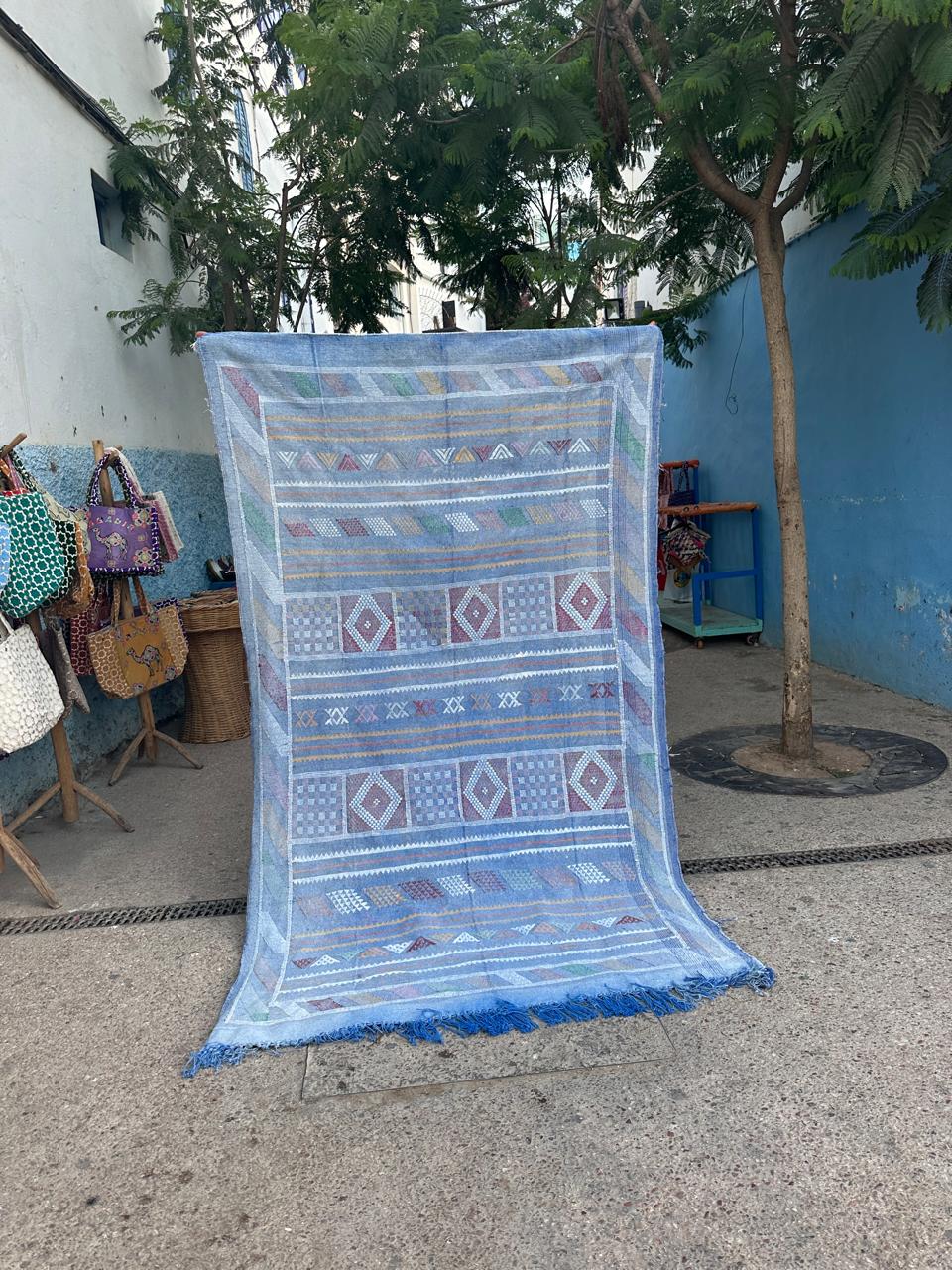 Handmade Kelim Silk/Cotton Rug, size 250 x 150 cm || 8.2 x 4.92 ft