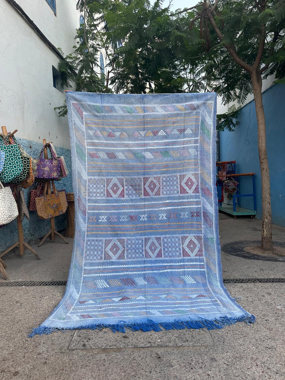 Handmade Kelim Silk/Cotton Rug, size 250 x 150 cm || 8.2 x 4.92 ft