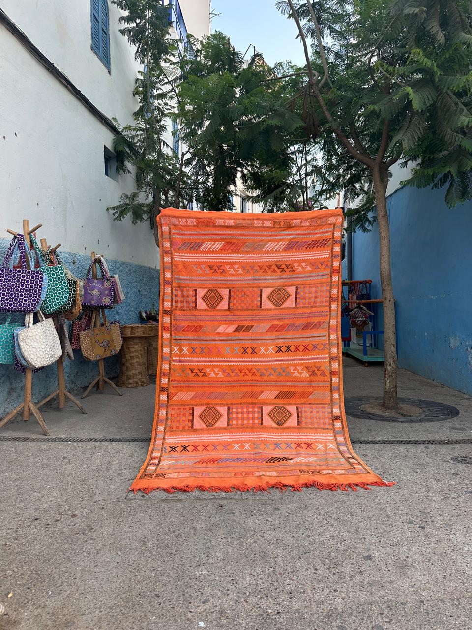 Handmade Kelim Silk/Cotton Rug, size 250 x 150 cm || 8.2 x 4.92 ft