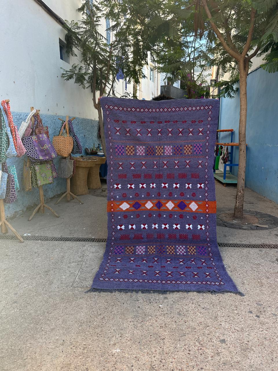 Handmade silk Rug, size 250 x 150 cm || 8.2 x 4.92 ft