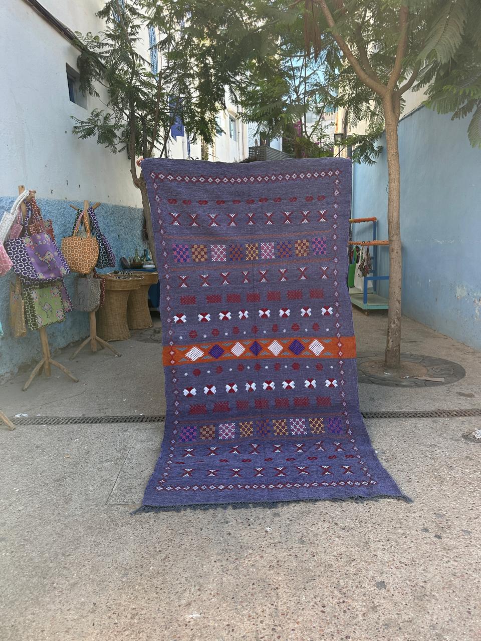 Handmade silk Rug, size 250 x 150 cm || 8.2 x 4.92 ft