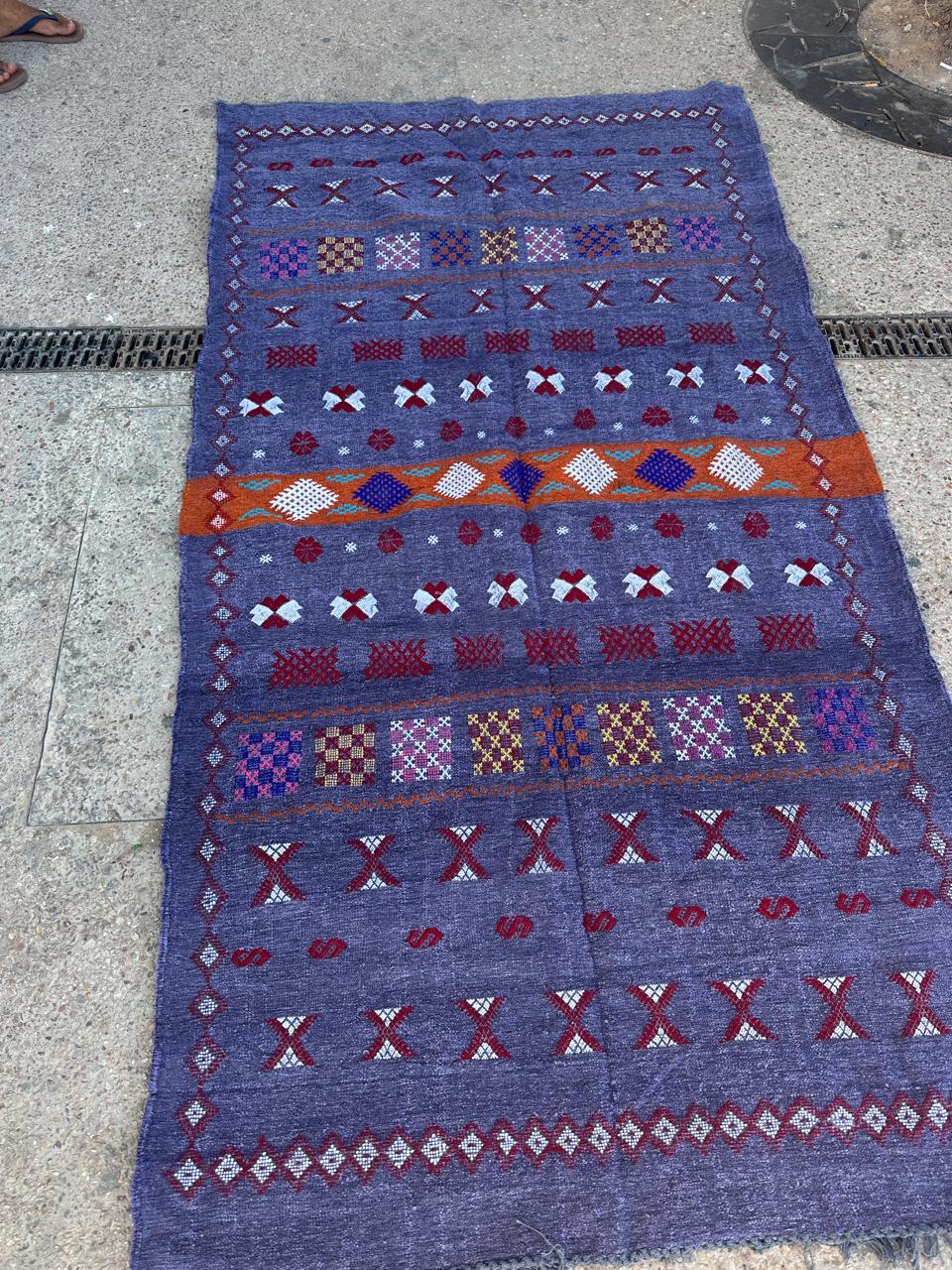 Handmade silk Rug, size 250 x 150 cm || 8.2 x 4.92 ft