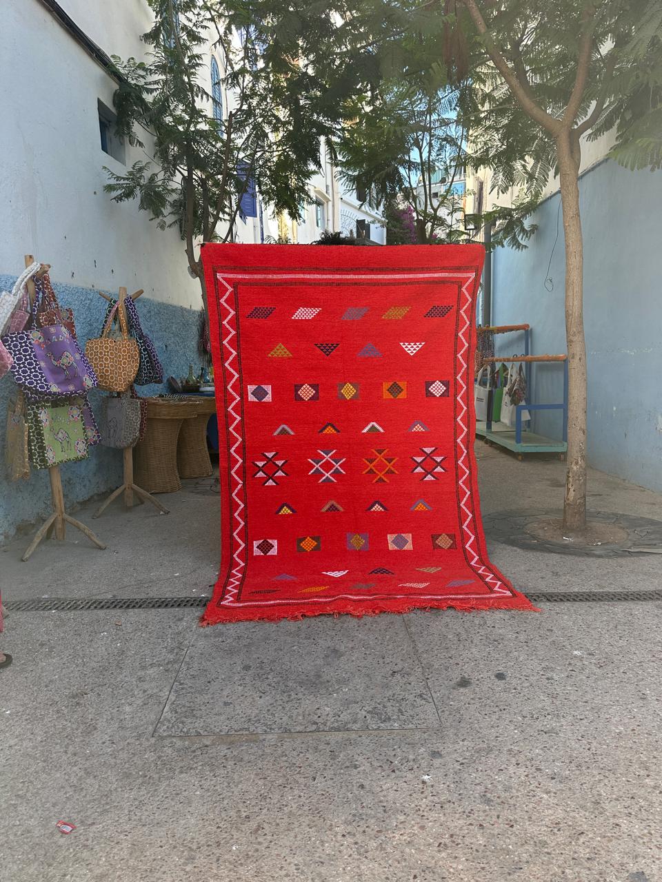 Handmade silk Rug, size 250 x 150 cm || 8.2 x 4.92 ft