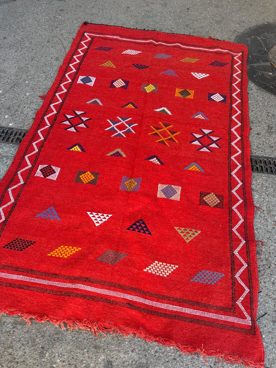 Handmade silk Rug, size 250 x 150 cm || 8.2 x 4.92 ft