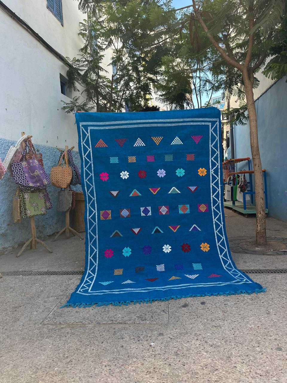 Handmade silk Rug, size 250 x 150 cm || 8.2 x 4.92 ft