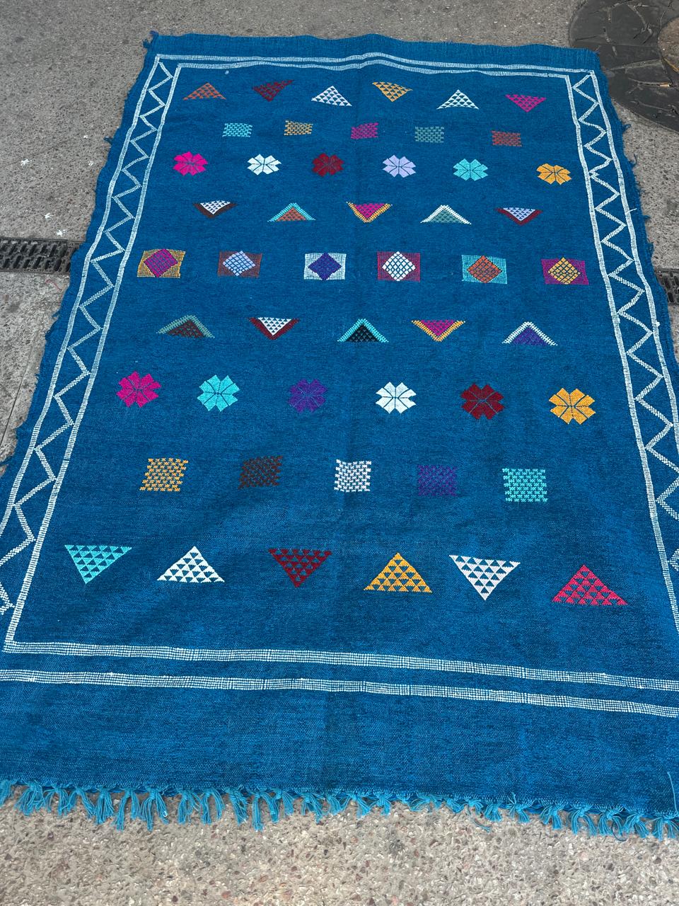 Handmade silk Rug, size 250 x 150 cm || 8.2 x 4.92 ft
