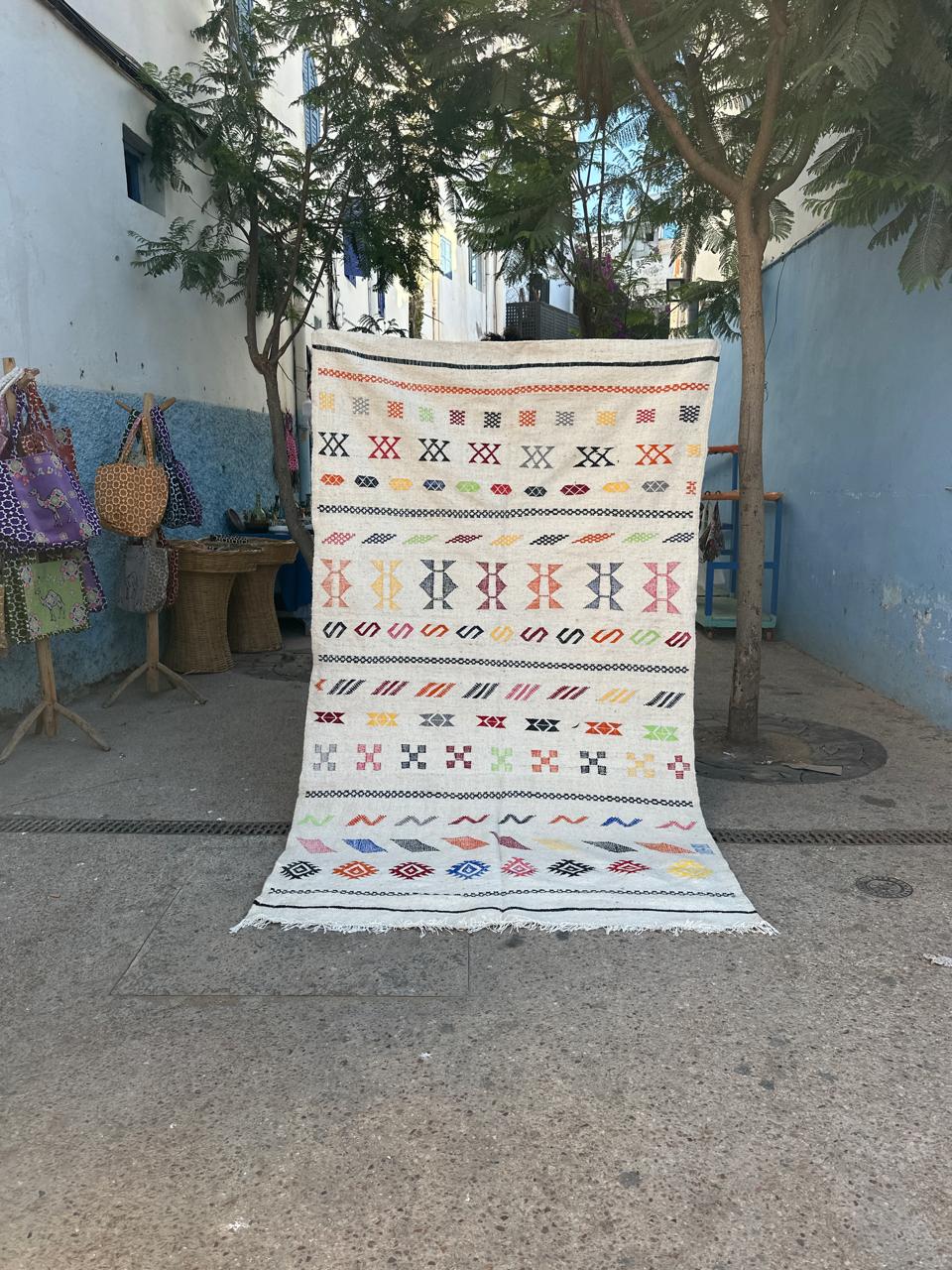 Handmade Kelim Rug, size 250 x 150 cm || 8.2 x 4.92 ft