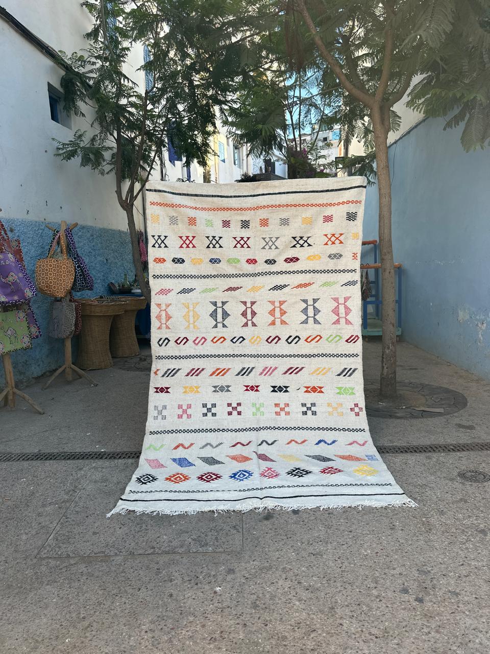 Handmade Kelim Rug, size 250 x 150 cm || 8.2 x 4.92 ft