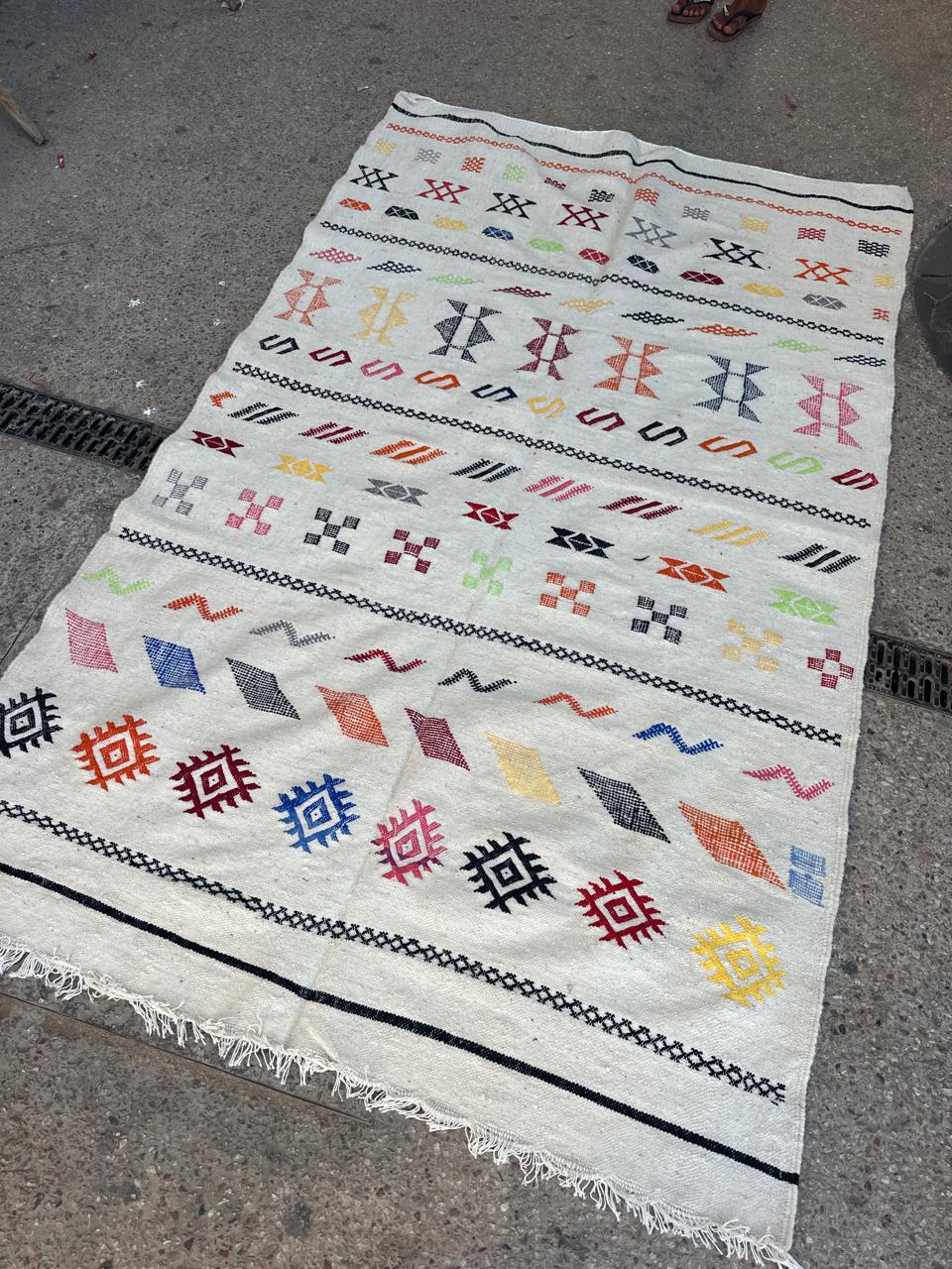 Handmade Kelim Rug, size 250 x 150 cm || 8.2 x 4.92 ft